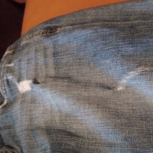 💙🌺Classic Blue Distressed Women Jeans - Picture 10 of 16